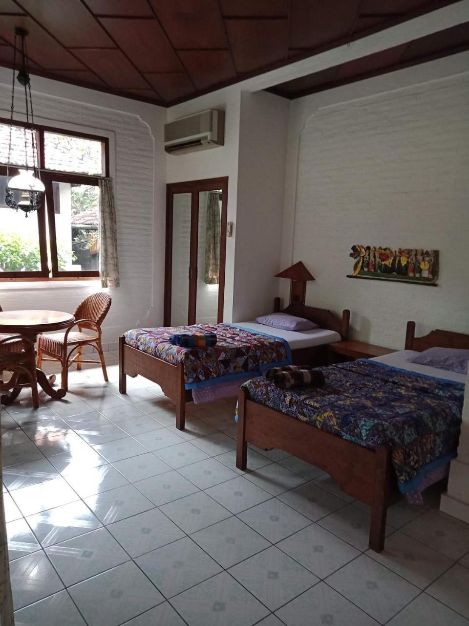 Rini Hotel Lovina Екстериор снимка