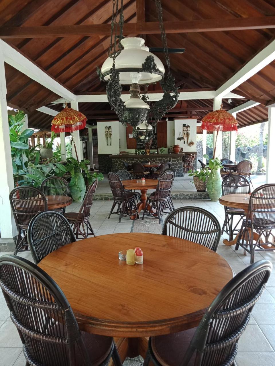 Rini Hotel Lovina Екстериор снимка